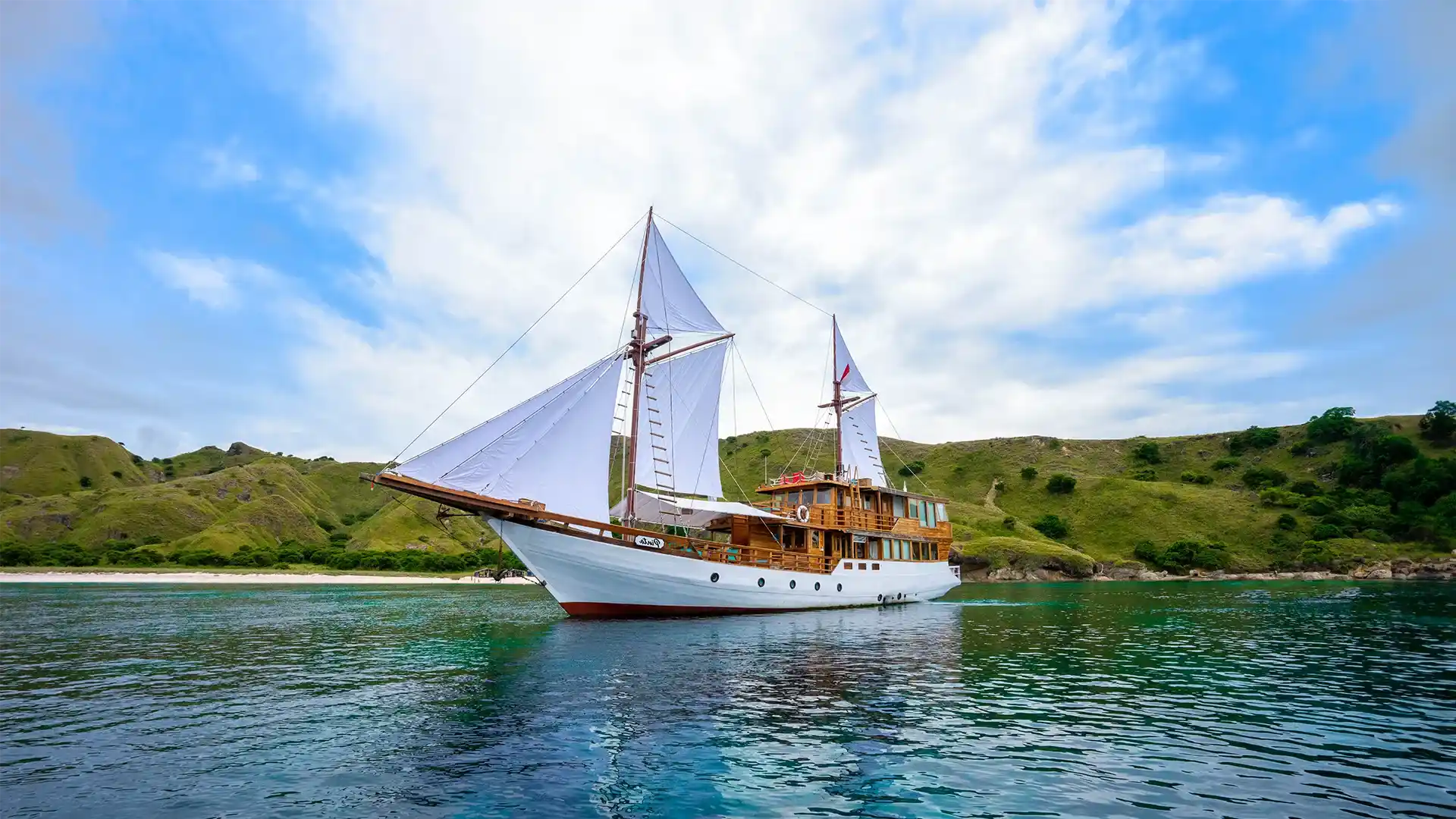 Andalusia Phinisi - Luxury Phinisi Komodo Charter 2026