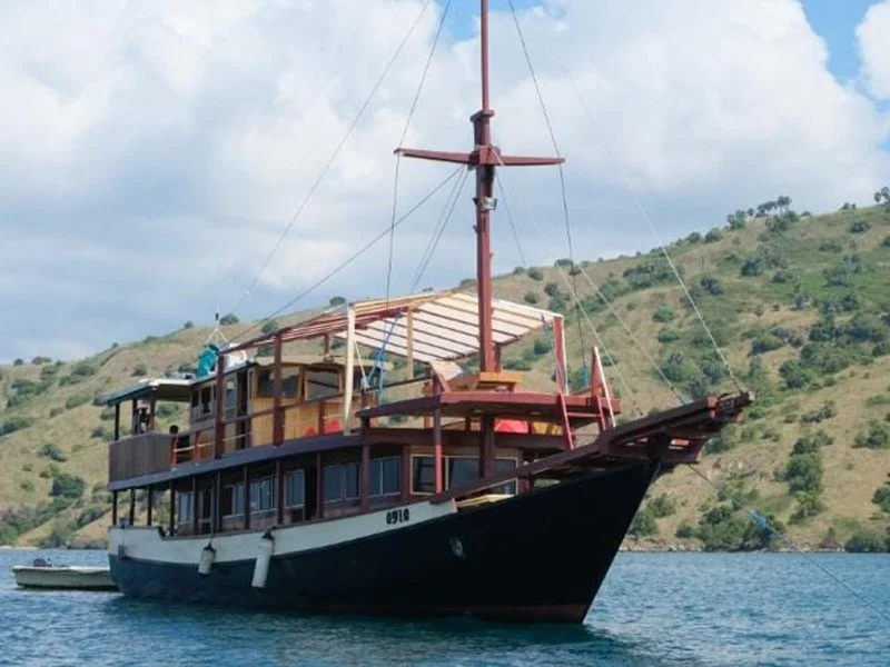 Ayla Boat - Luxury Phinisi Komodo Charter 2026