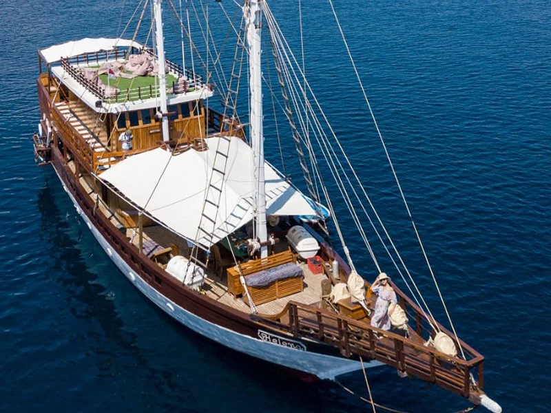 Helena Phinisi - Luxury Phinisi Komodo Charter 2026