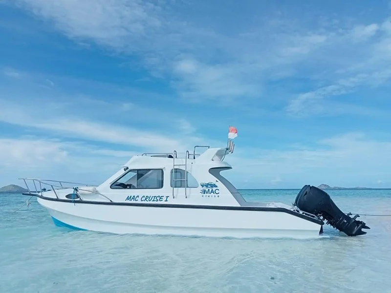 Mac Cruise Speed Boat - Luxury Phinisi Komodo Charter 2026