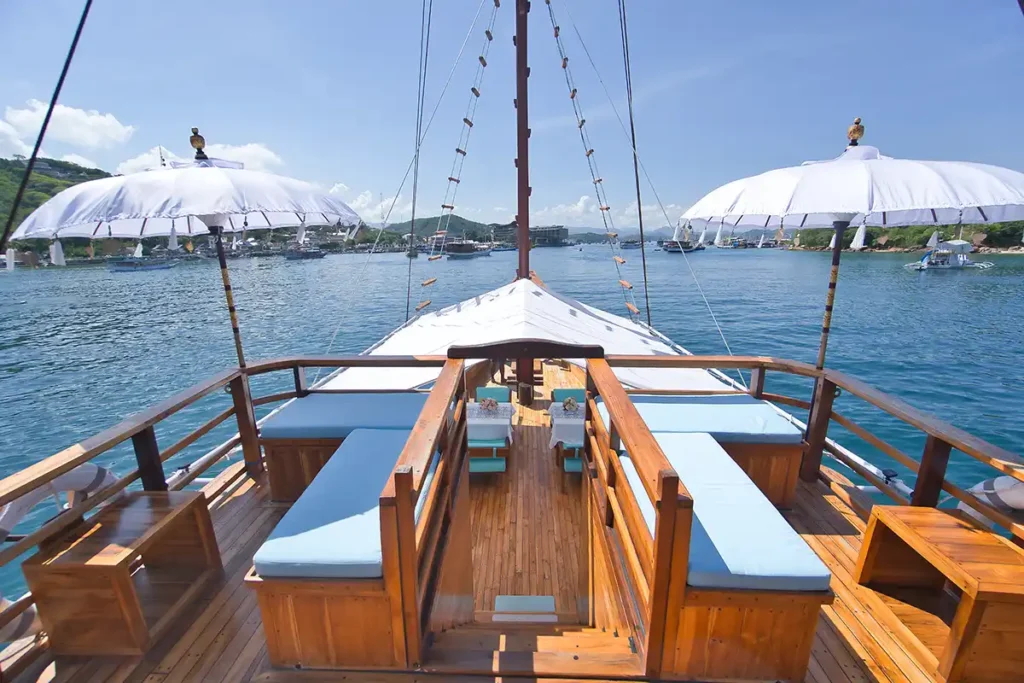Pinta Liveaboard - Luxury Phinisi Komodo Charter 2026
