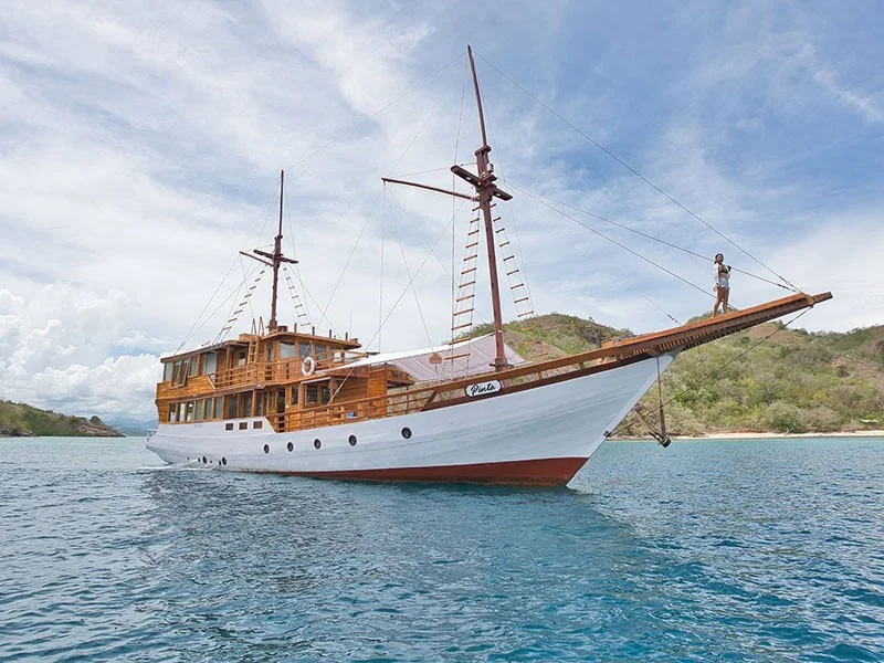 Pinta Liveaboard - Luxury Phinisi Komodo Charter 2026