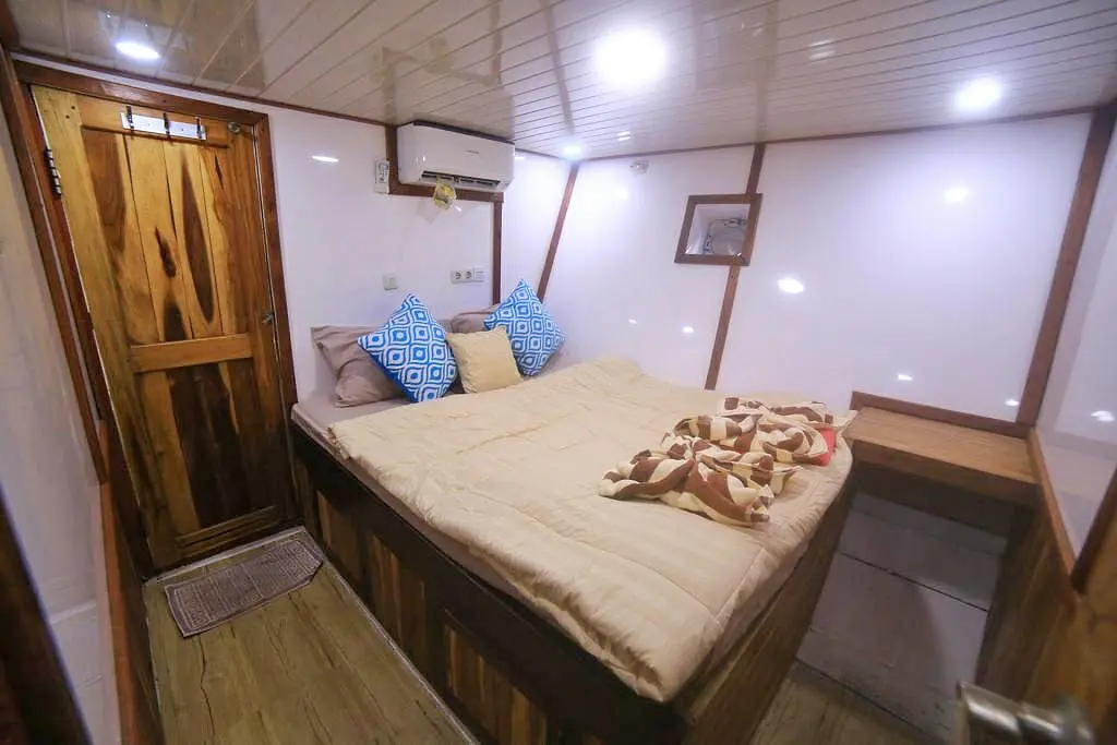 Double Cabin - Image 1