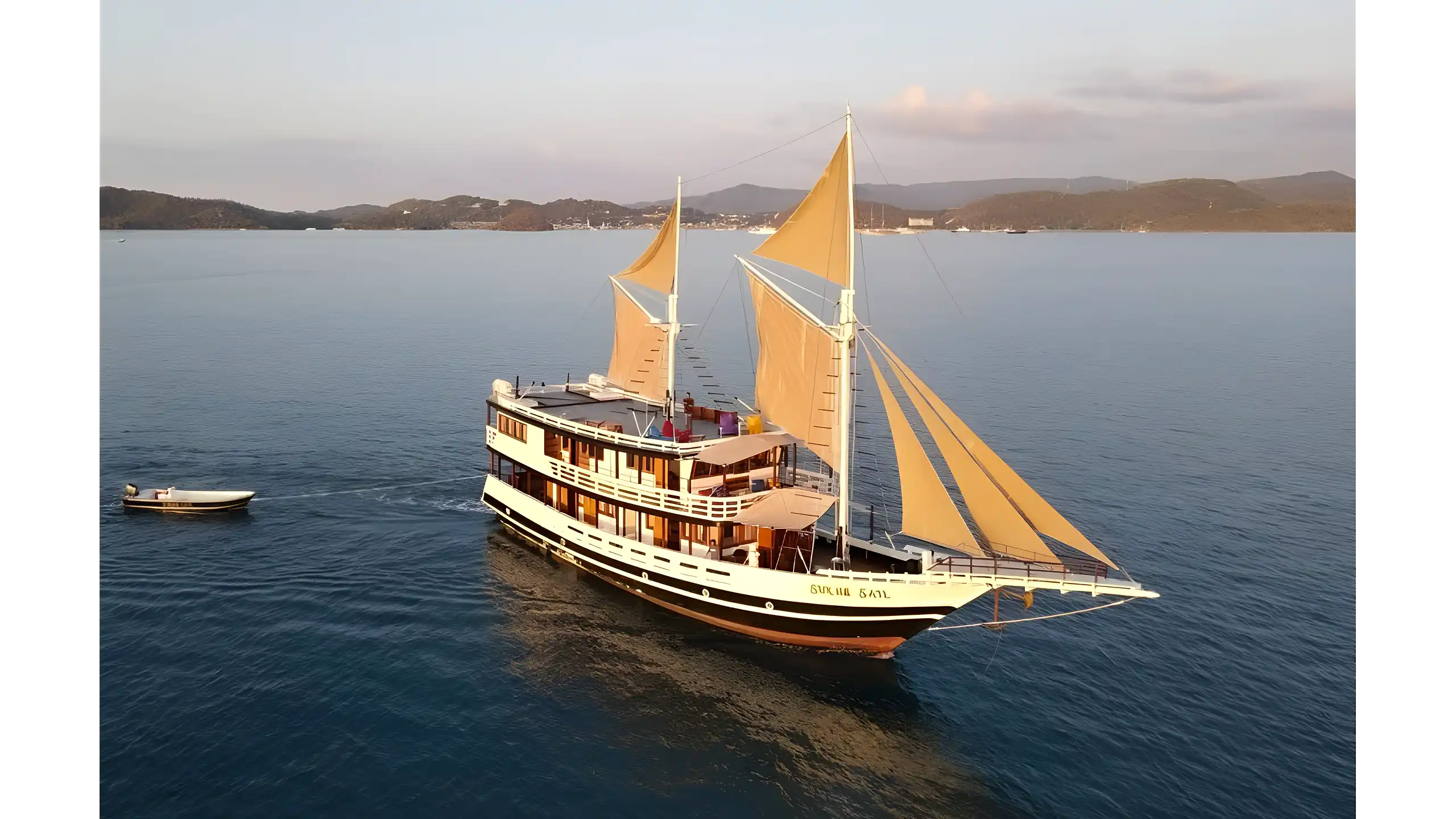 VIP PHINISI luxury phinisi charter Komodo